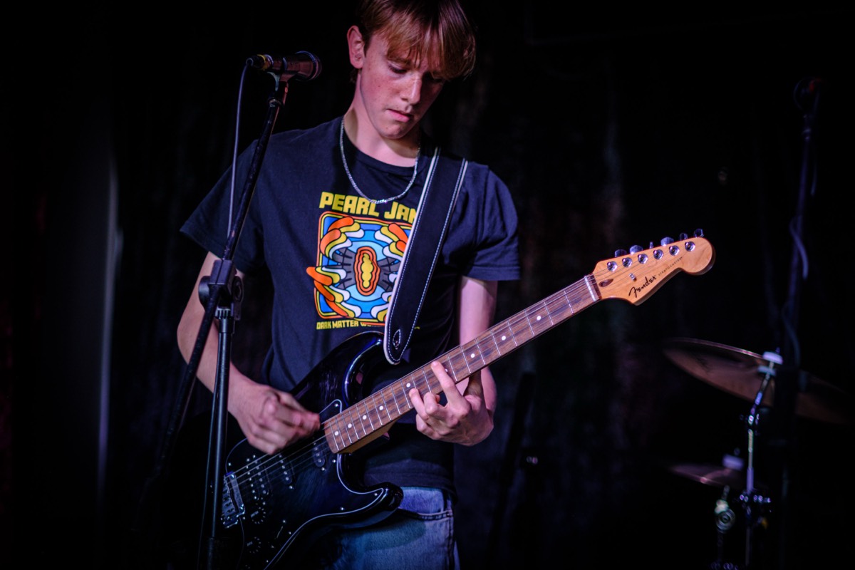 Two Charlies & Eli performing