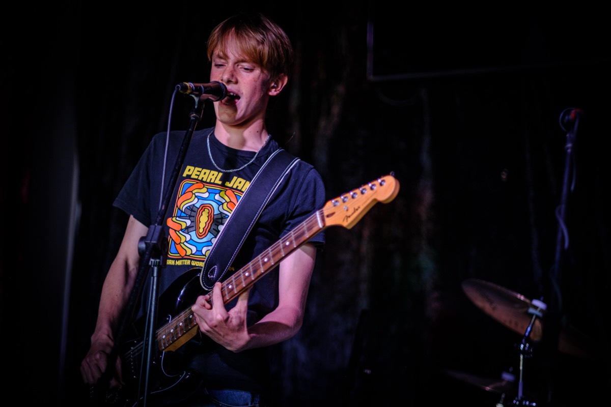 Two Charlies & Eli performing