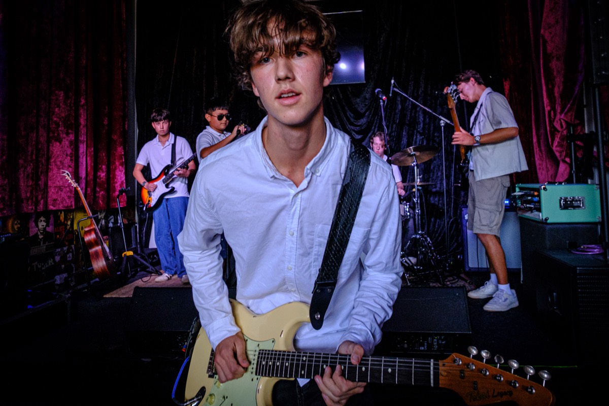 The White Collars performing