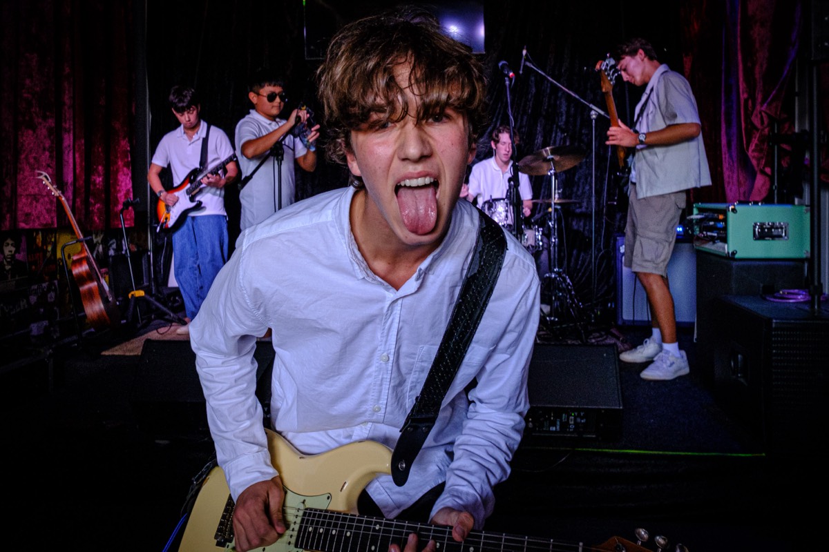 The White Collars performing