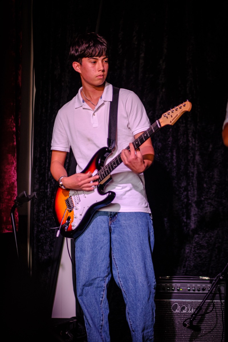 The White Collars performing