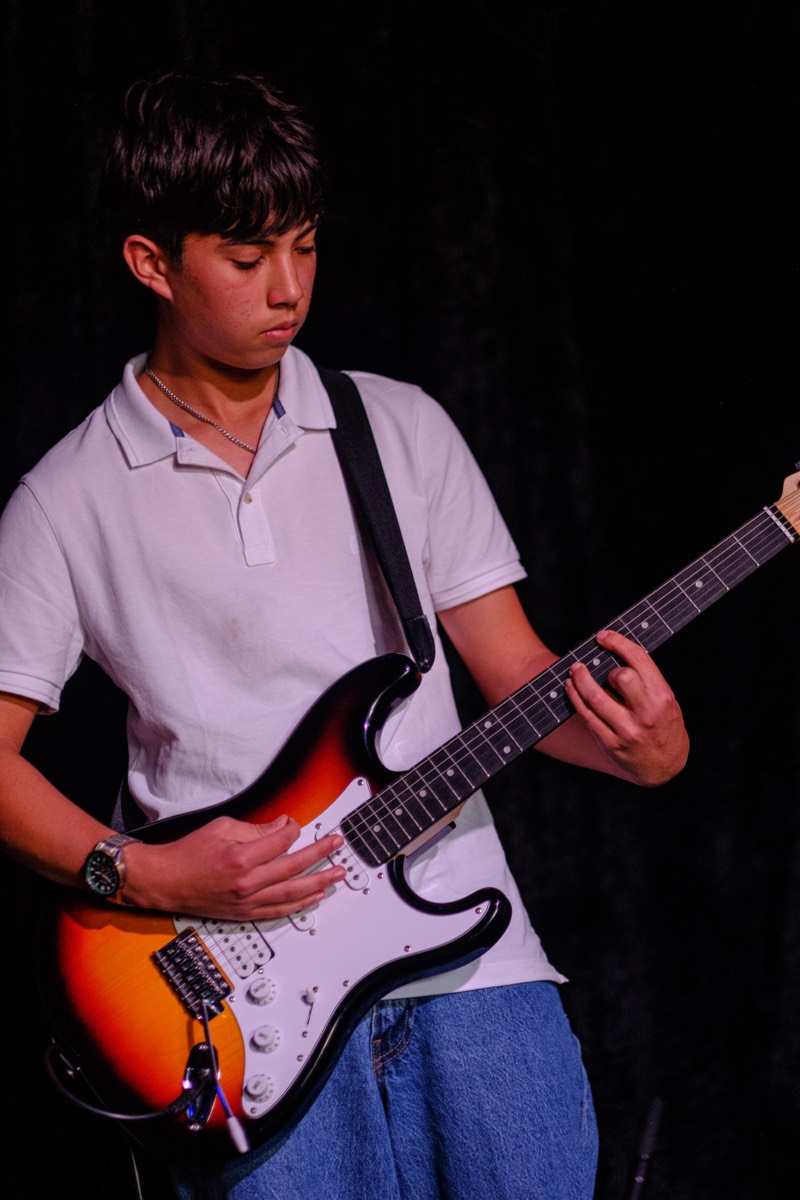 The White Collars performing